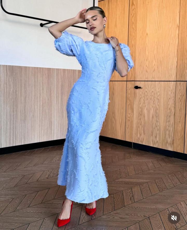 Платье с 3D эффектом местного бренда