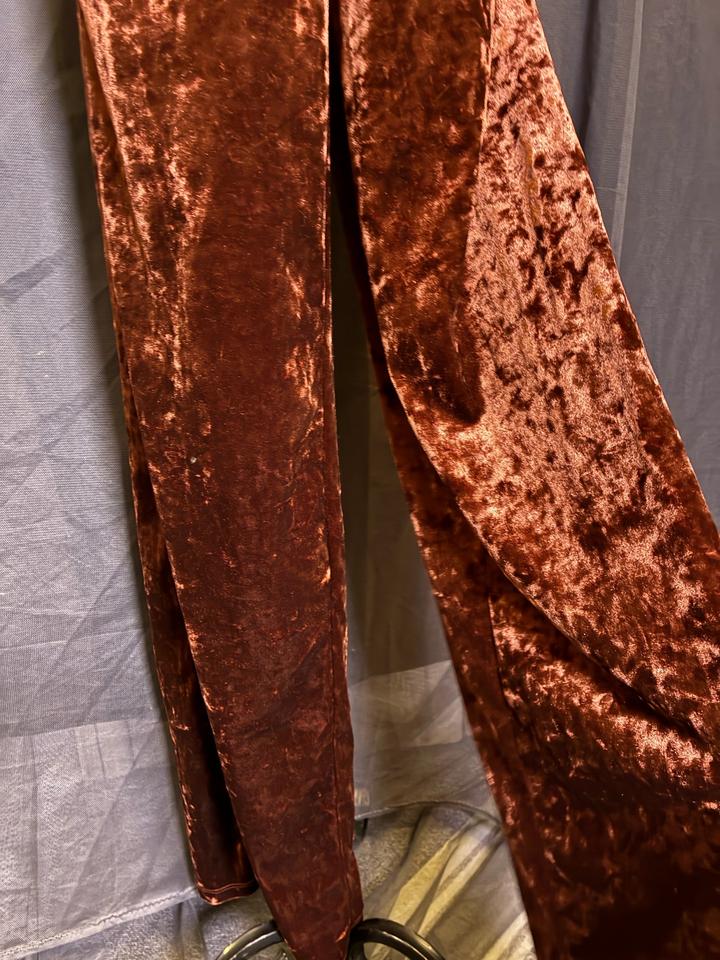 Велюровый комбинезон Bershka