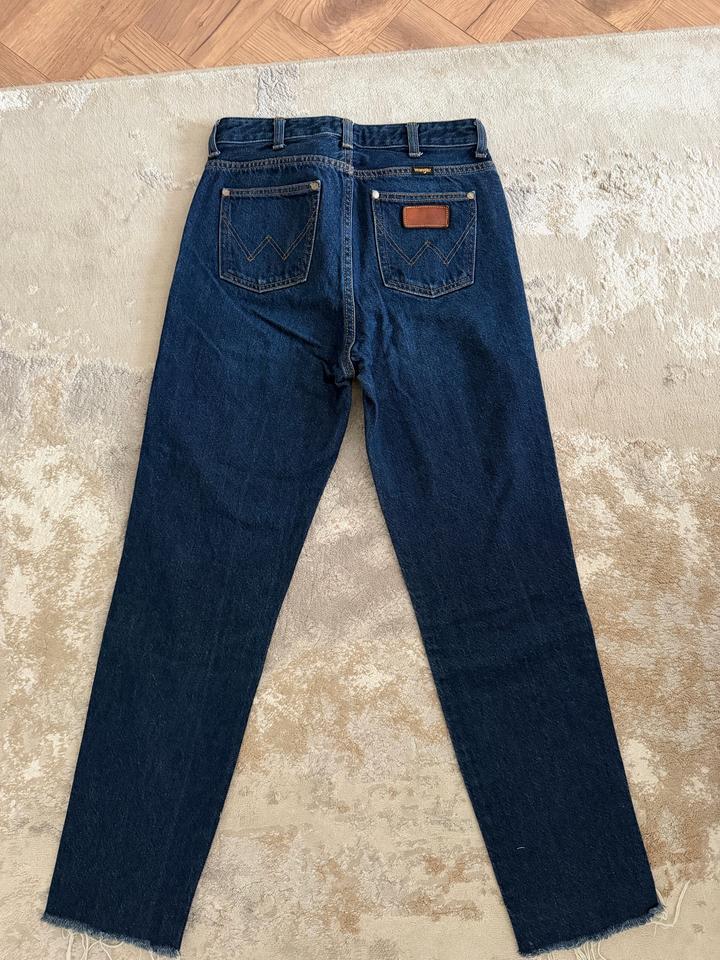 Джинсы Wrangler 27