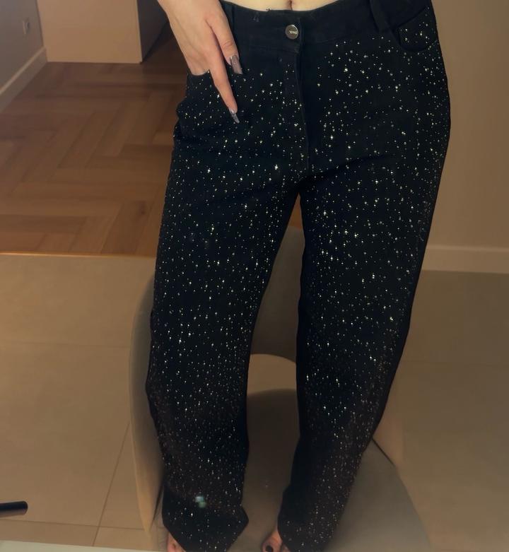 Джинсы со стразами