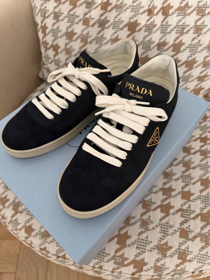 Кроссовки Prada жен. замшевые