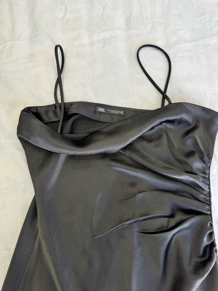 Черное платье Zara