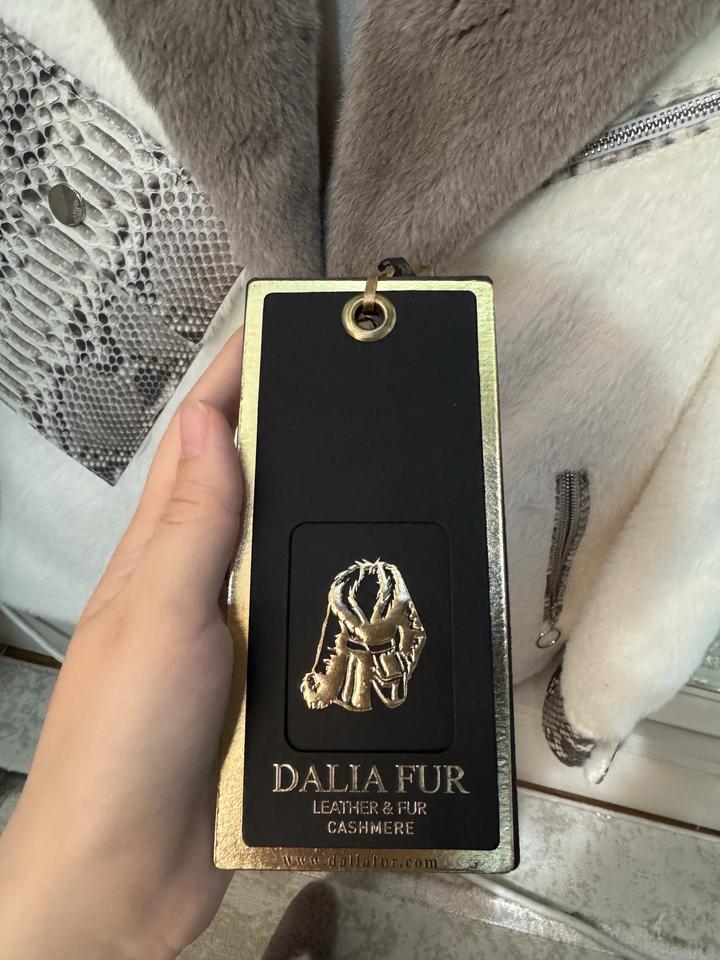 Шуба Dalia Fur