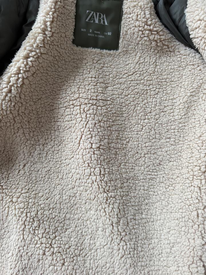 Резиновый детский костюм унисекс Zara