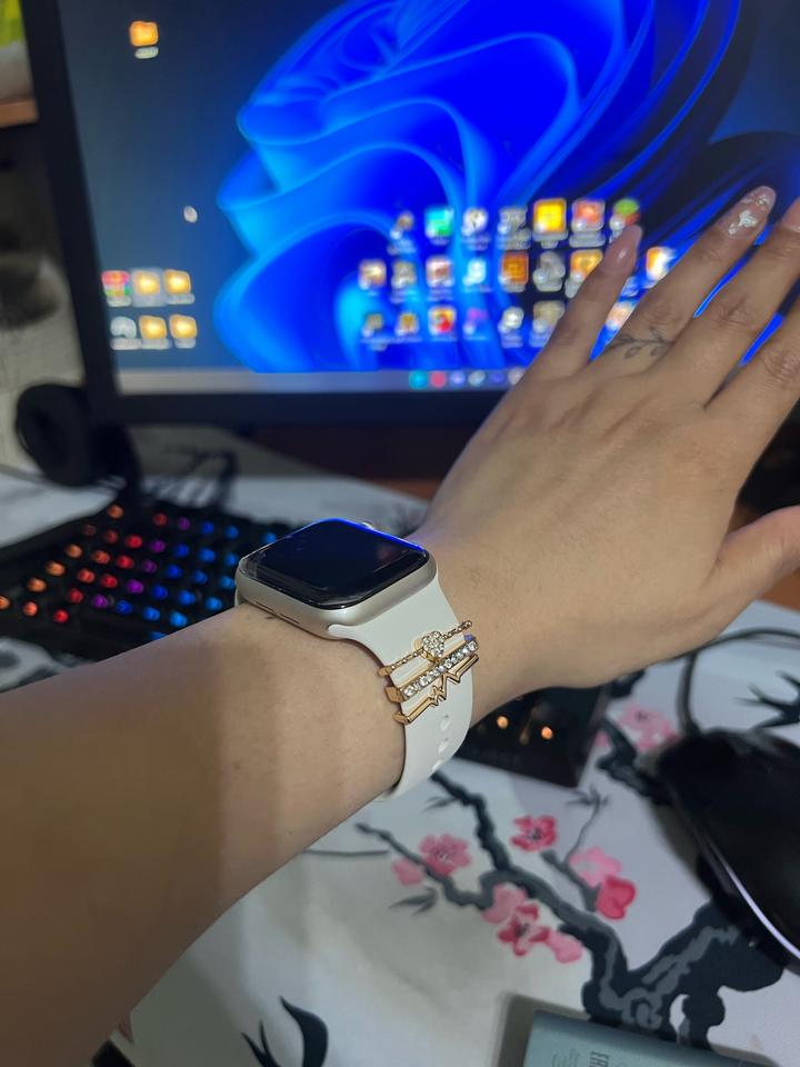 Смарт-часы Apple Watch SE 40MM ЗОЛОТИСТЫЙ