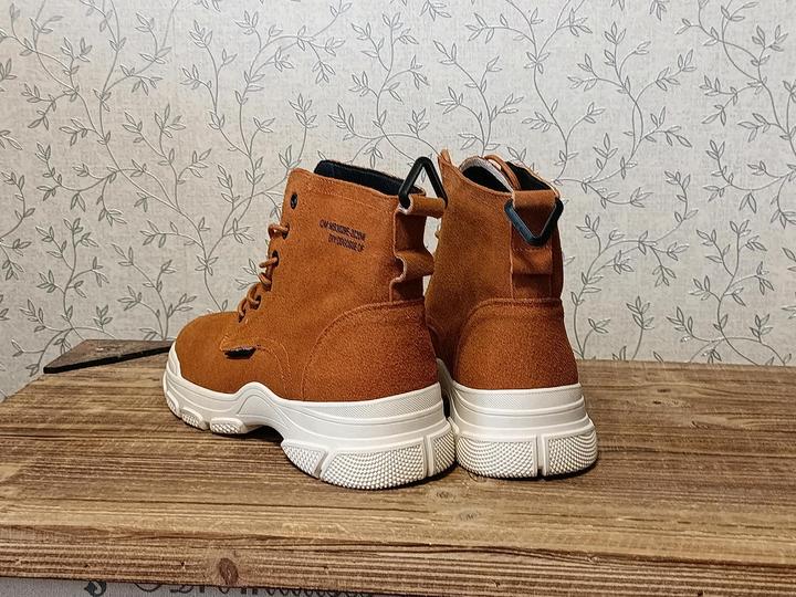 Ботинки кроссовки , нат.замша, р.37