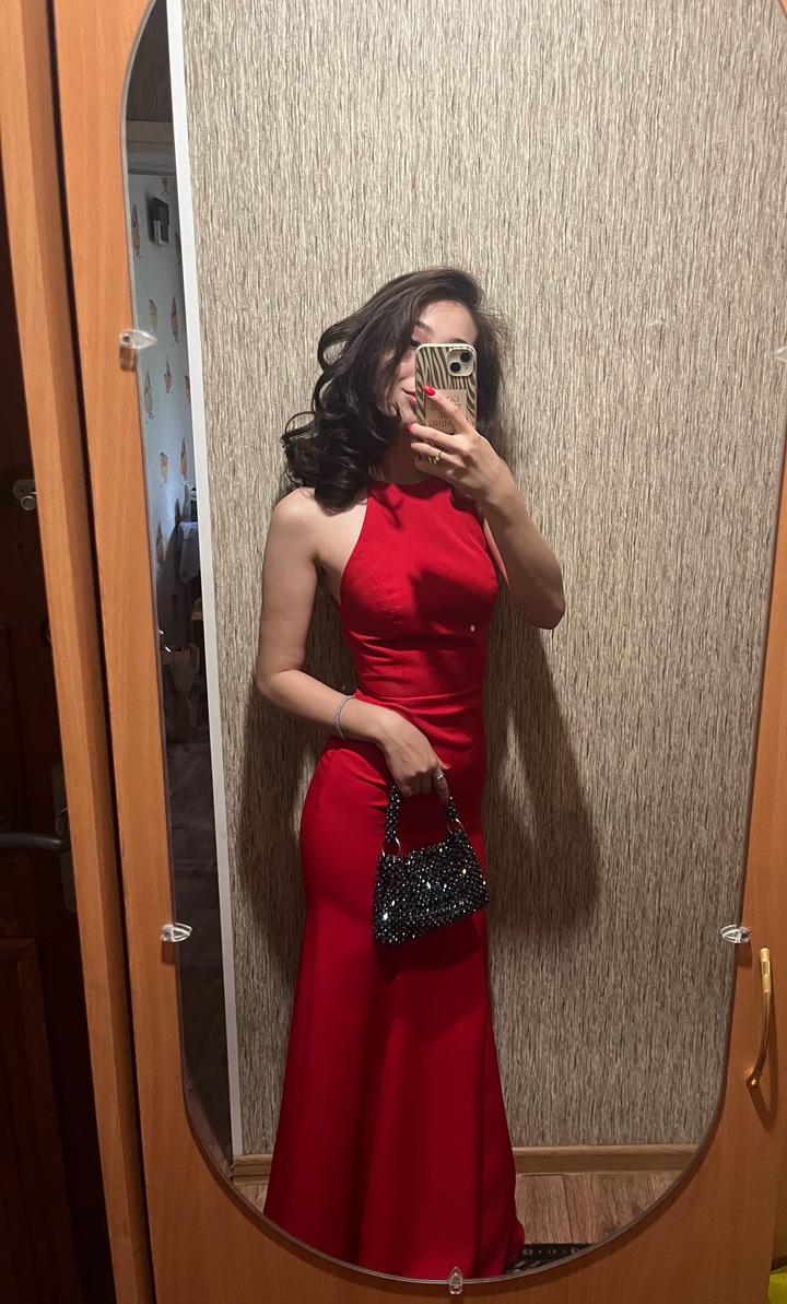 Вечернее платье