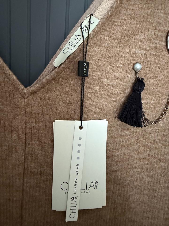 Платье коричневого цвета