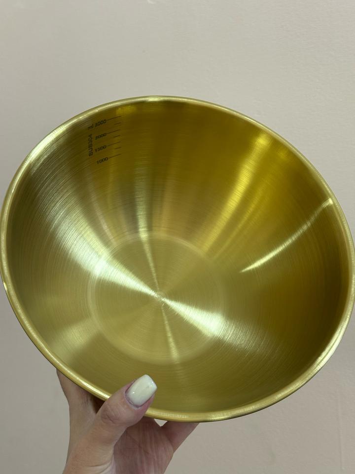 Металлическая миска