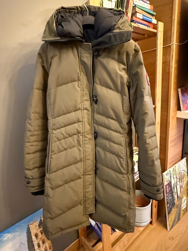 Пуховик CANADA GOOSE