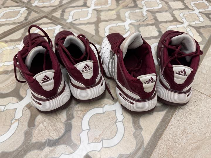 Тенисные кроссовки adidas