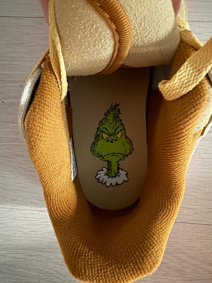 Продам кроссовки Adidas