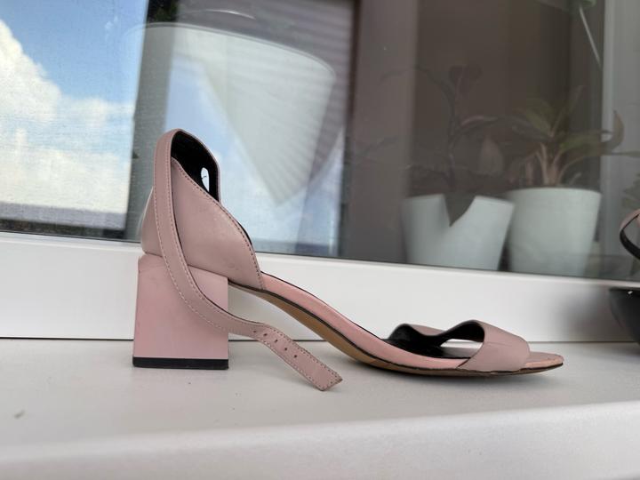 Босоножки Respect