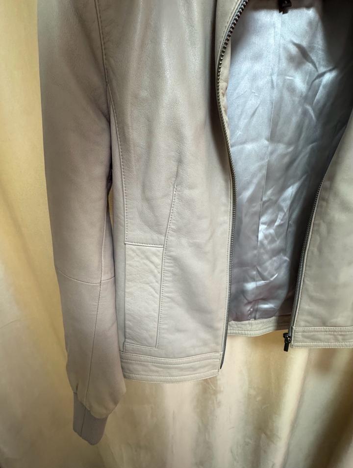 Кожаная куртка Banana Republic