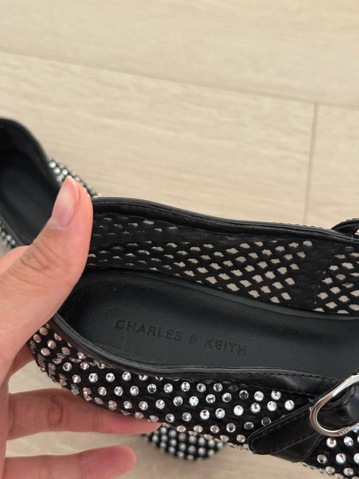 Балетки со стразами Charles and Keith