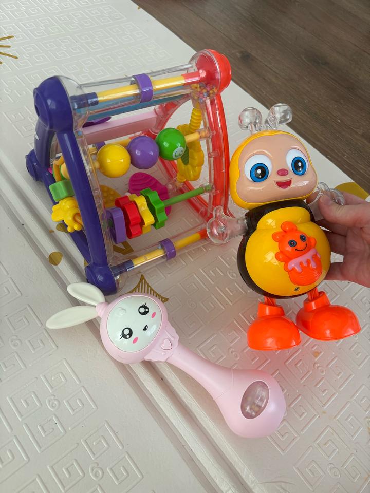 Игрушки
