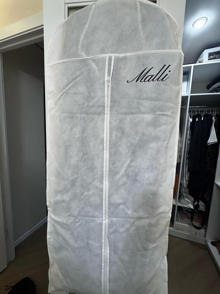 Черное платье от Malli