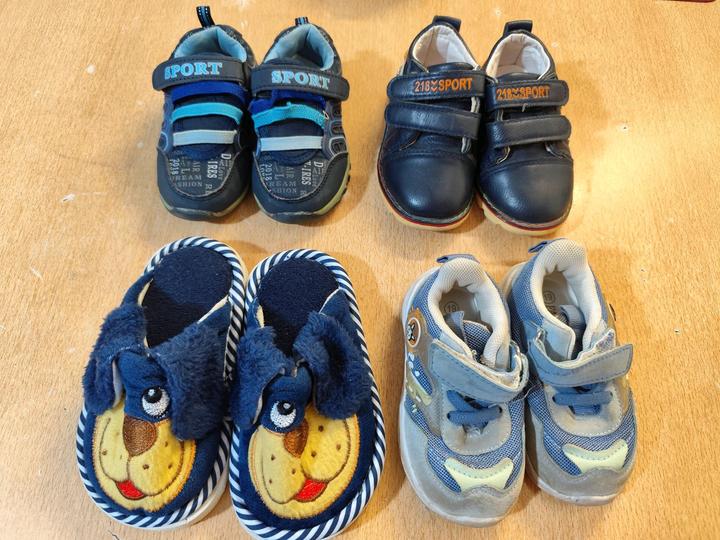 Кроссовки.Туфли.Тапочки.