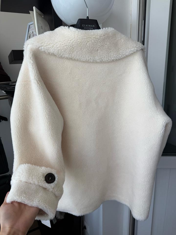 Белая дубленка меховая