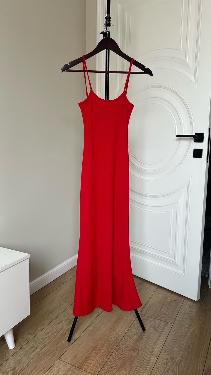 Платье красн