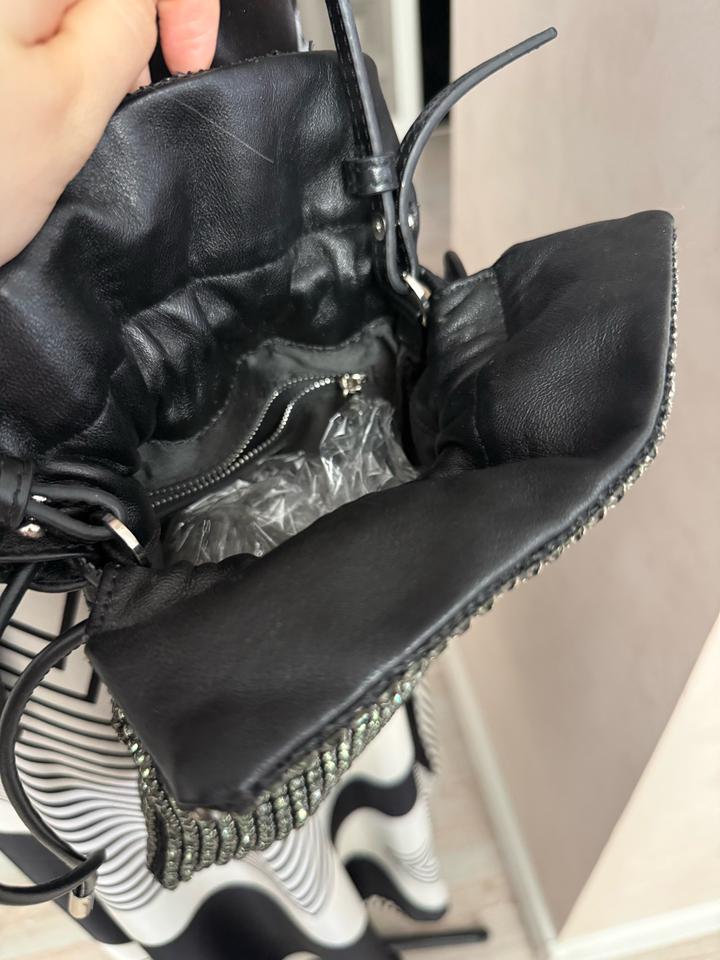 Черная сумочка