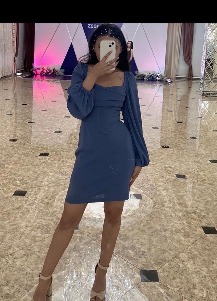 Продам платье lichi