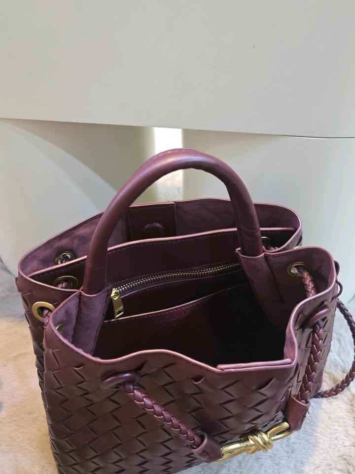 Сумка в стиле Bottega Veneta