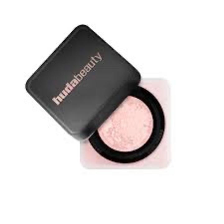 Huda Beauty Easy Bake Loose Baking & Setting Powder в оттенке Cherry Blossom Cak