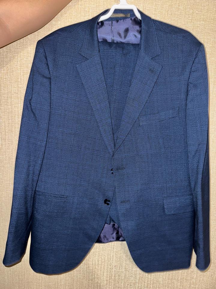 Мужской костюм в отличном состоянии