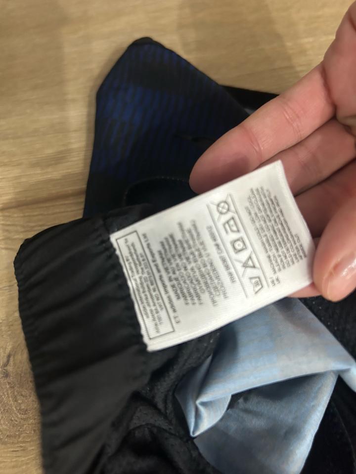 Спортивные шорты