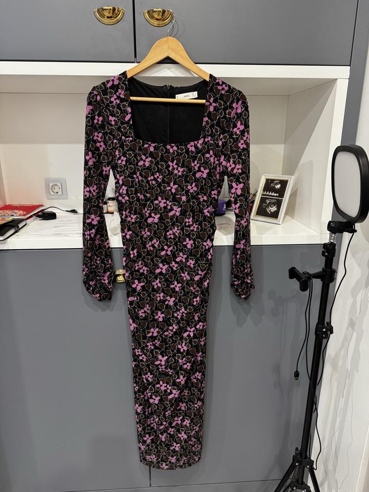 Платье от Mango