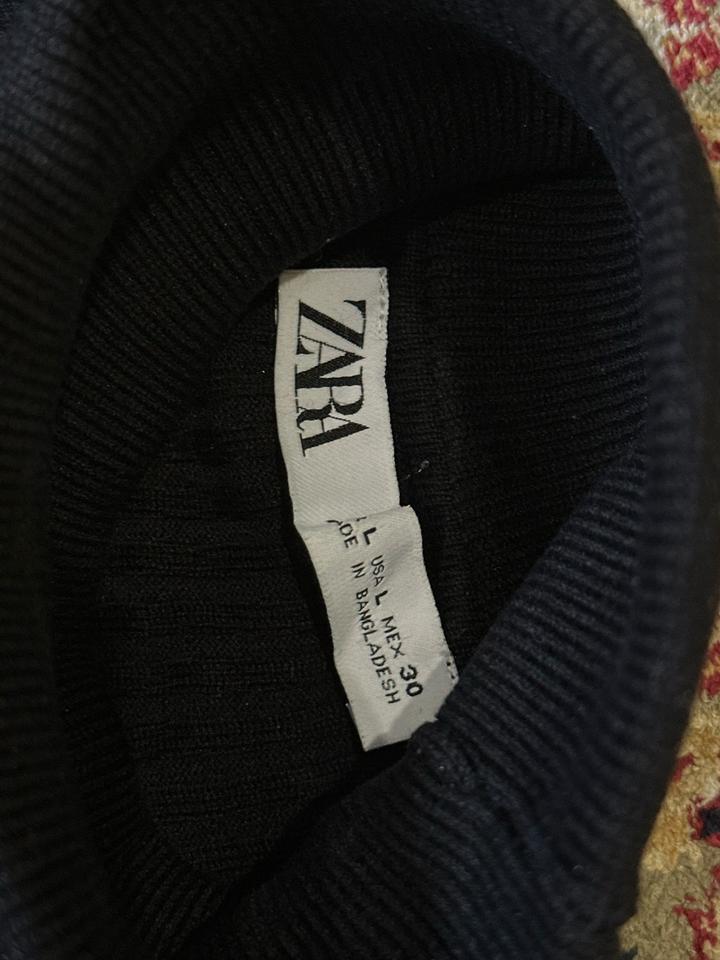 Черная водолазка Zara