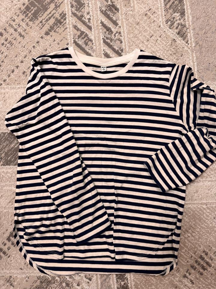 Два лонгслива UNIQLO