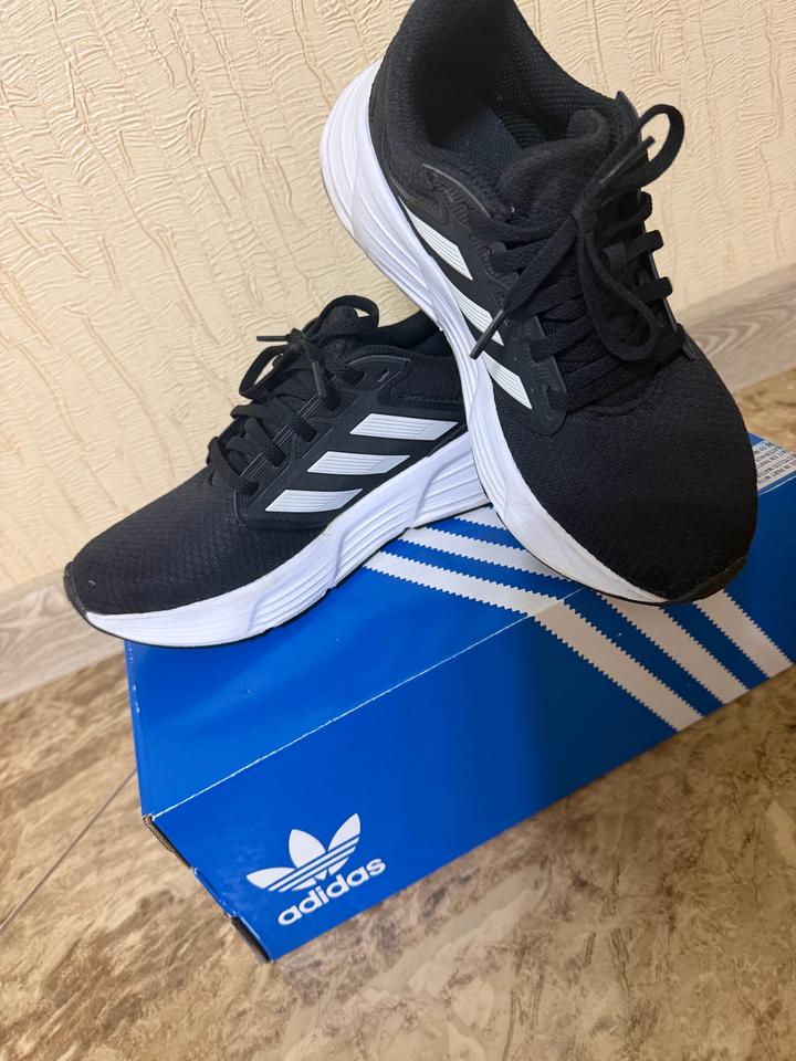 кроссовки Adidas, 38 размер