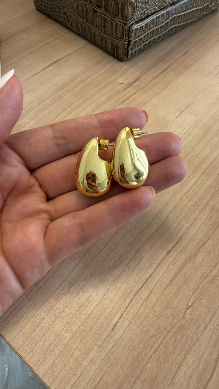 Стильные серьги Cos
