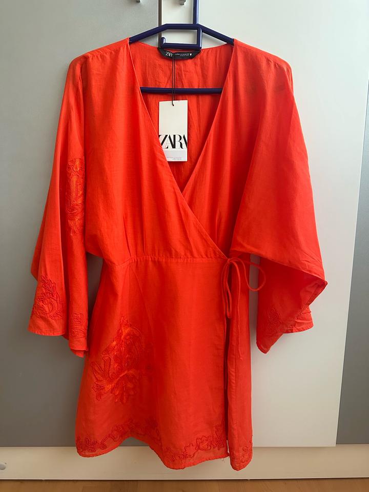 Платье Zara