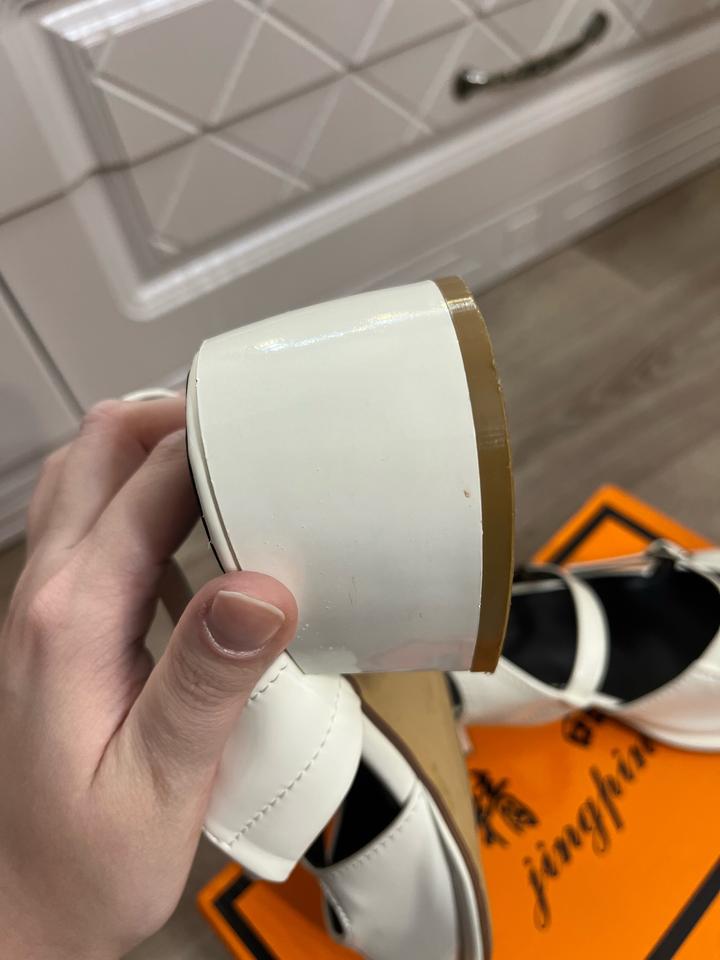 Туфли женские лаковые