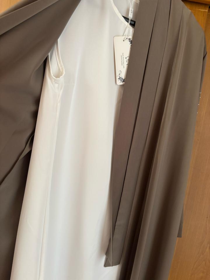 Новая шёлковая абая в благородном оттенке.