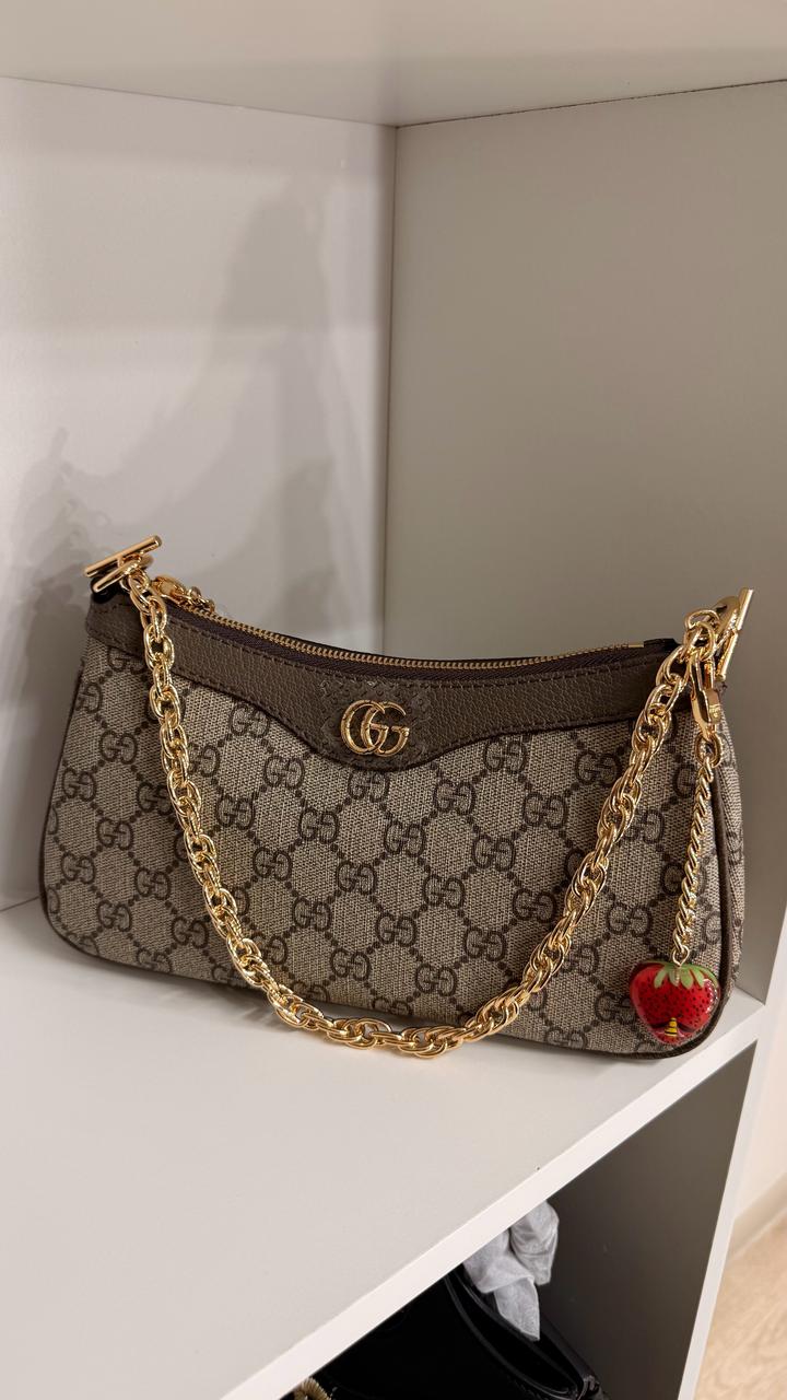 Сумка багет от Gucci