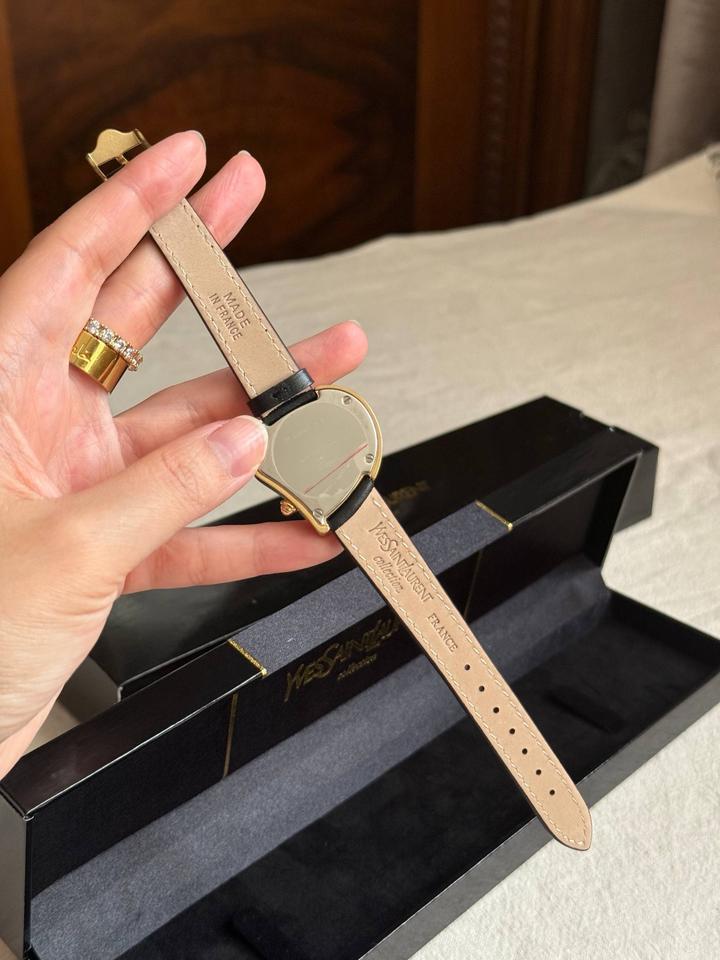 Винтажные часы YvesSaintLaurent