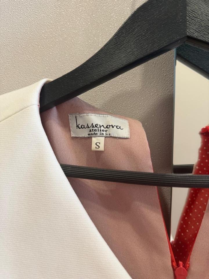 Красное платье от Atelier Kassenova