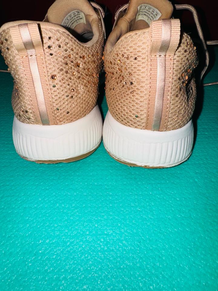 Женские кроссовки Skechers BOBS