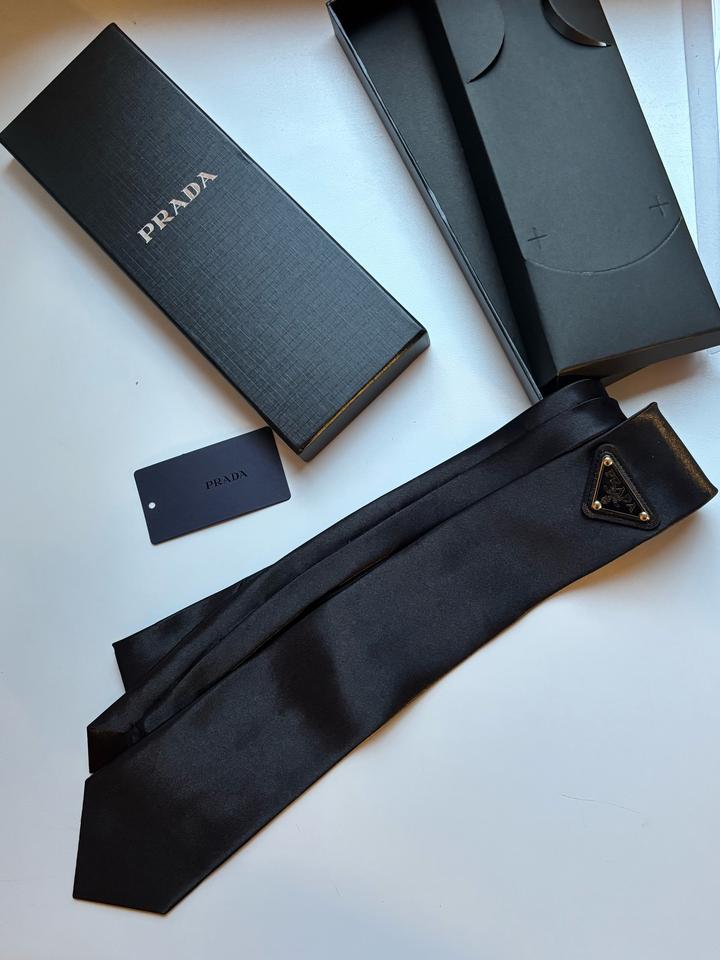 Галстук Prada