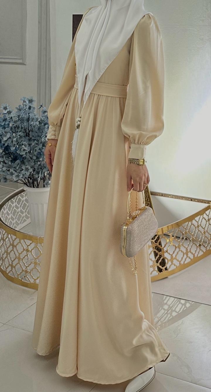 Атласное платье