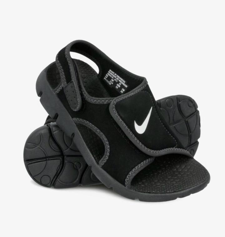 Сандали Nike