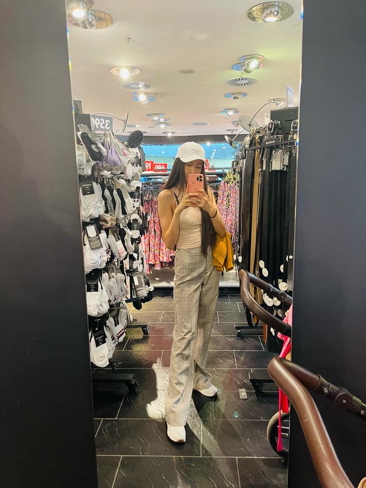 Топ и брюки от New Yorker