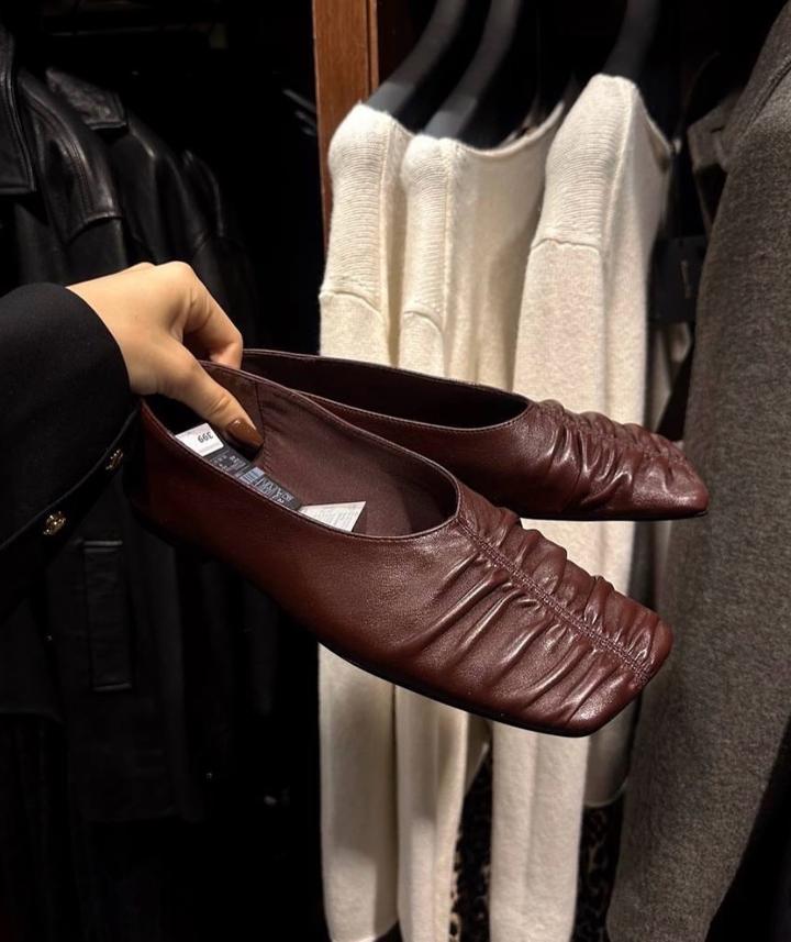 Новые балетки из кожи