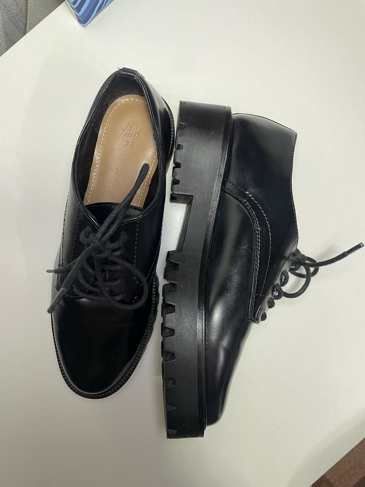 Низкие ботинки H&M