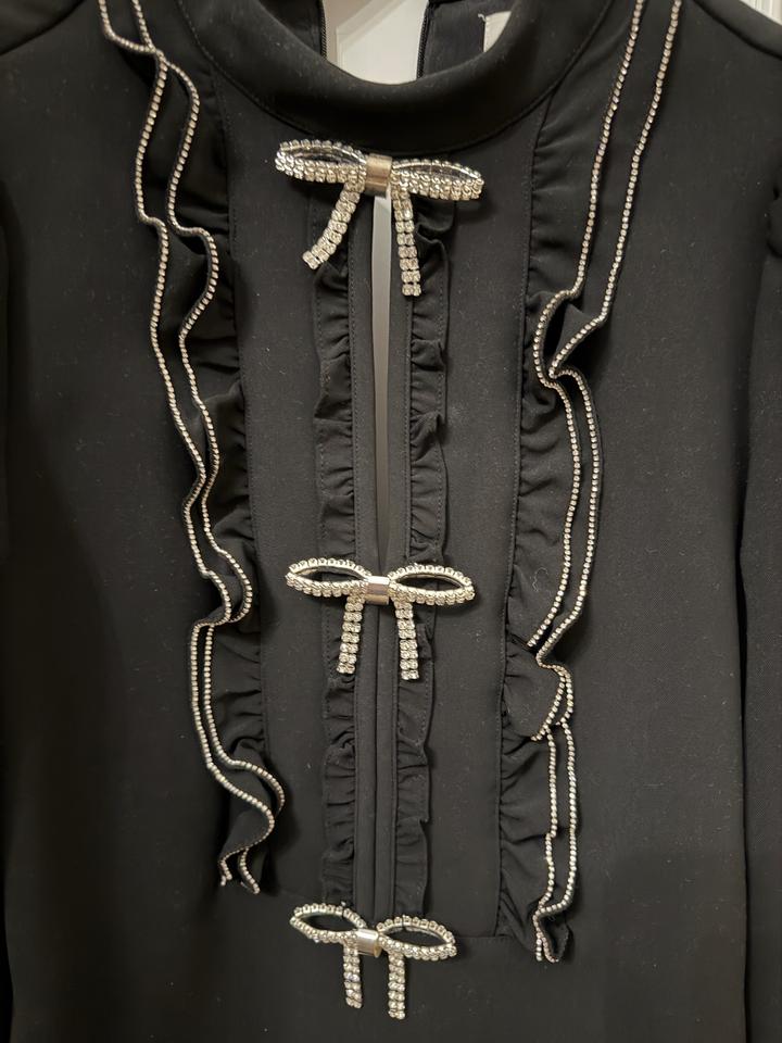 Чёрное платье Self-portrait