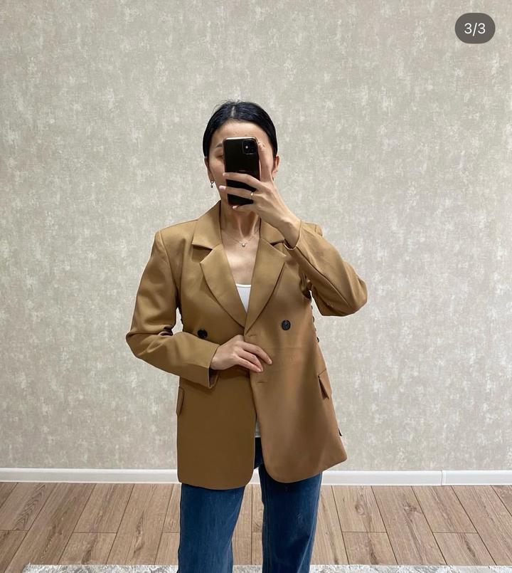 Бежевый пиджак